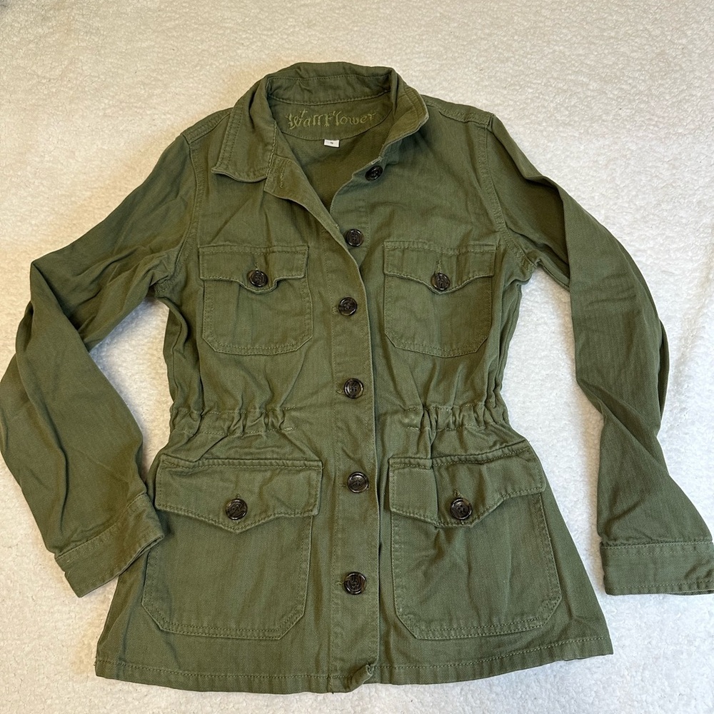 Wallflower button up jacket size small